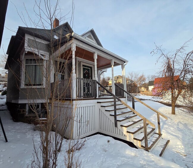 Foto del edificio - 1129 E 6th St