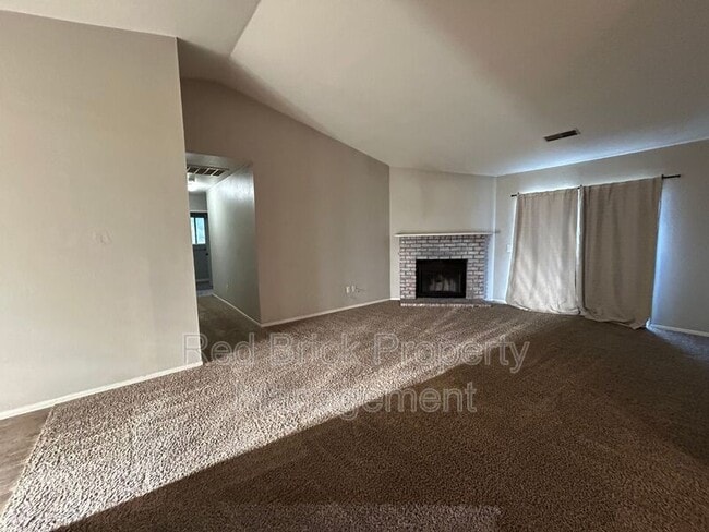 Building Photo - 1403 Valley St