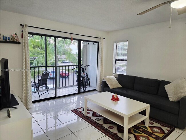 Foto del edificio - 1102 Green Pine Blvd