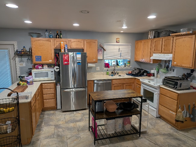 Building Photo - 3814 Starhill Dr