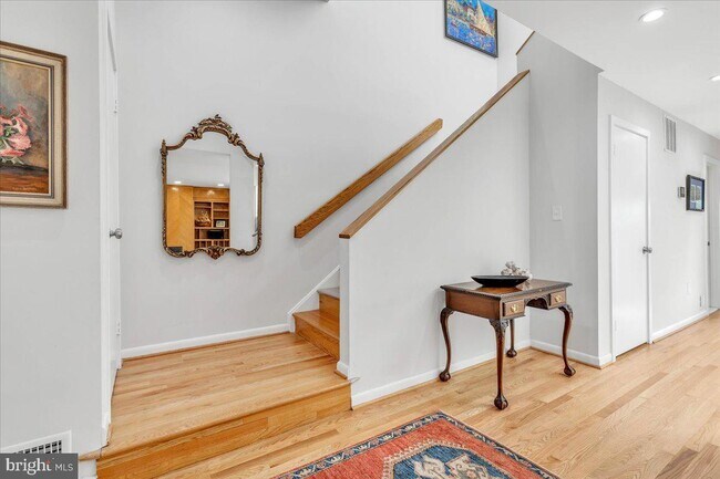 Building Photo - 5211 Strathmore Ave
