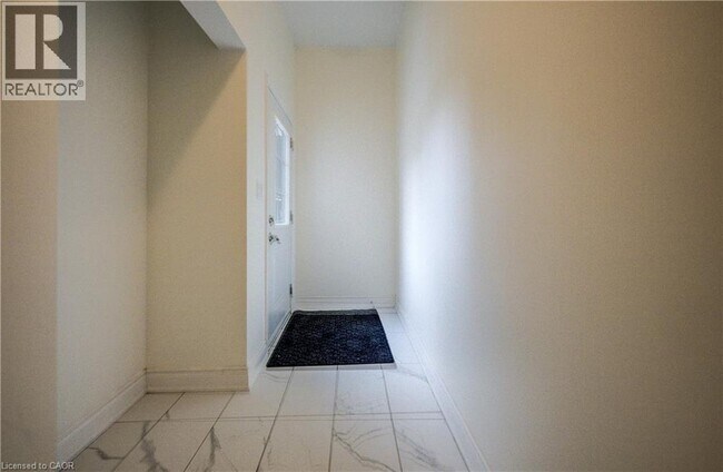 Building Photo - 255 Woolwich St