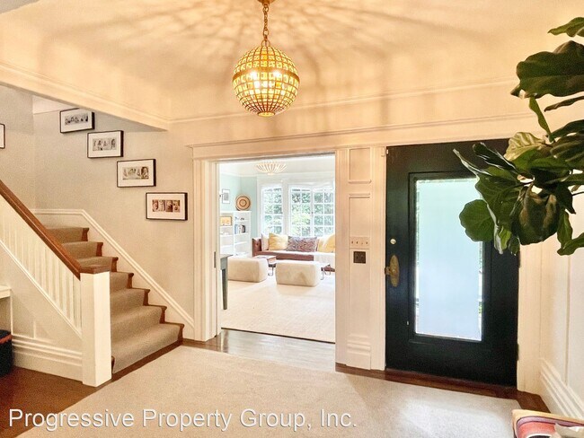 Building Photo - 4 br, 2.5 bath House - 27 7th Avenue
