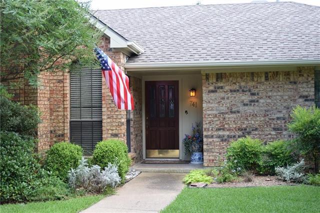 Foto del edificio - 741 Sparrow Ln