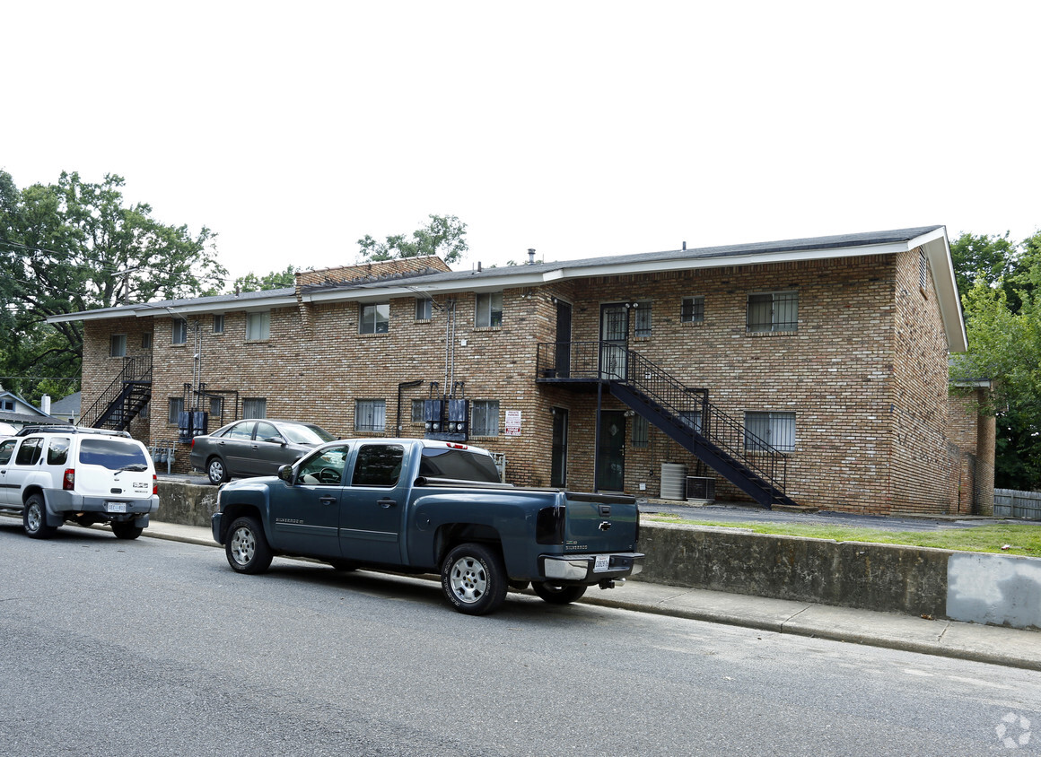 Building Photo - 1882 Jefferson Ave