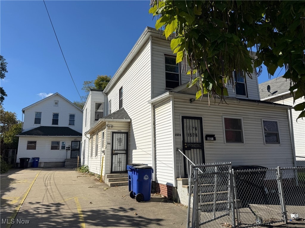 Primary Photo - 1576 E 36th St