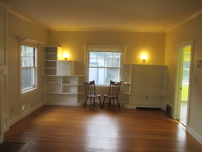 Building Photo - SHOWING WEDNESDAY 5/15 AND FRIDAY 5/17 FRO...