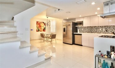 Building Photo - 20350 W Country Club Dr