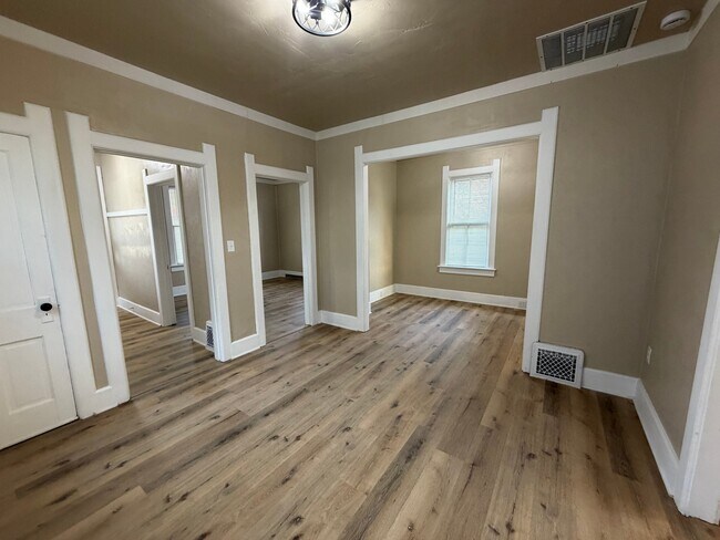 Foto del edificio - 708 N 10th St