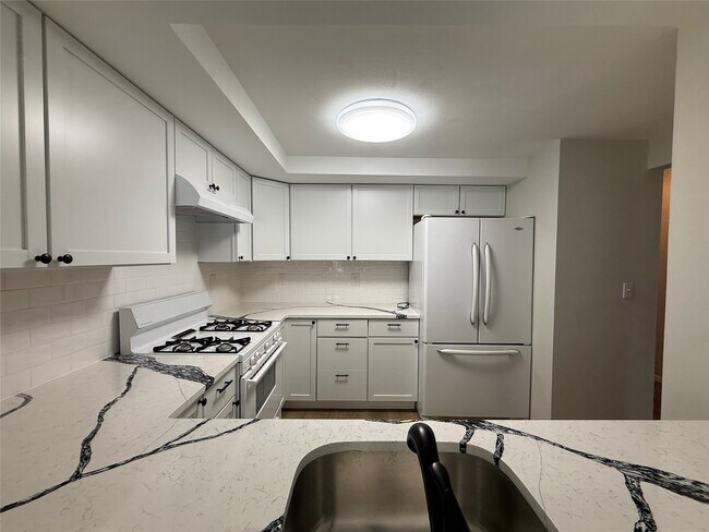 Foto del edificio - 139 Prospect Ave