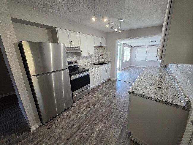 Foto del edificio - 13315 Neptune Dr