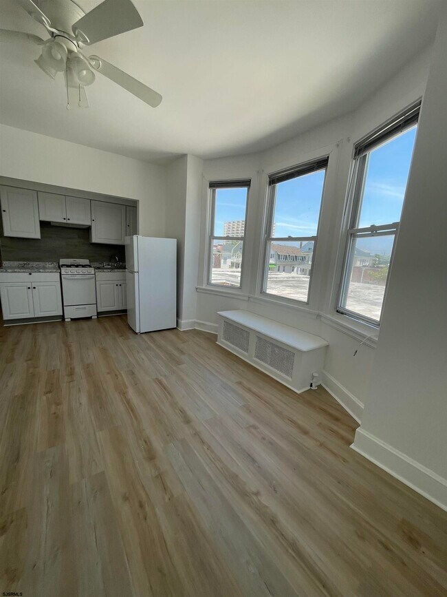 Foto del edificio - 4011 Atlantic Ave