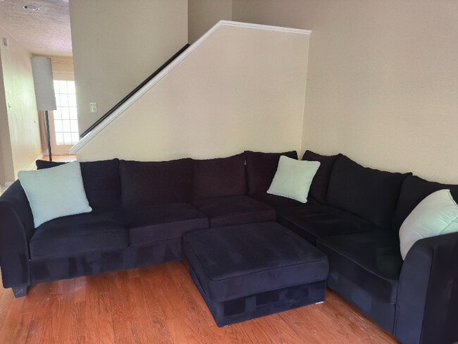 Foto del edificio - 1111 Island Woods Dr
