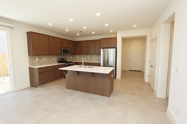 Foto del edificio - Newly built single-story home in great southside neighborhood with an option to purchaseBuilt in ...