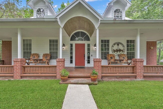 Building Photo - 9 E Lake Forest Ct
