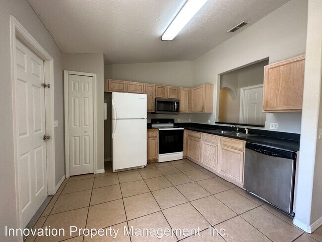 Foto del edificio - 4 br, 2 bath House - 421 Magpie Court