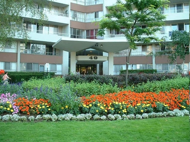 Building Photo - Rideau Towers
