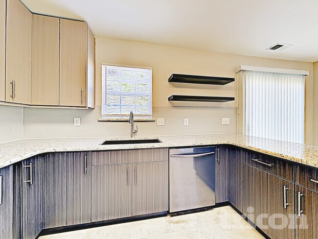 Building Photo - 5129 Grays Ridge Dr