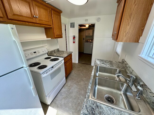 Building Photo - 5610 Berry Ct