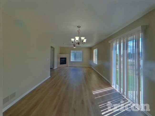 Building Photo - 2728 Sierra Springs Dr