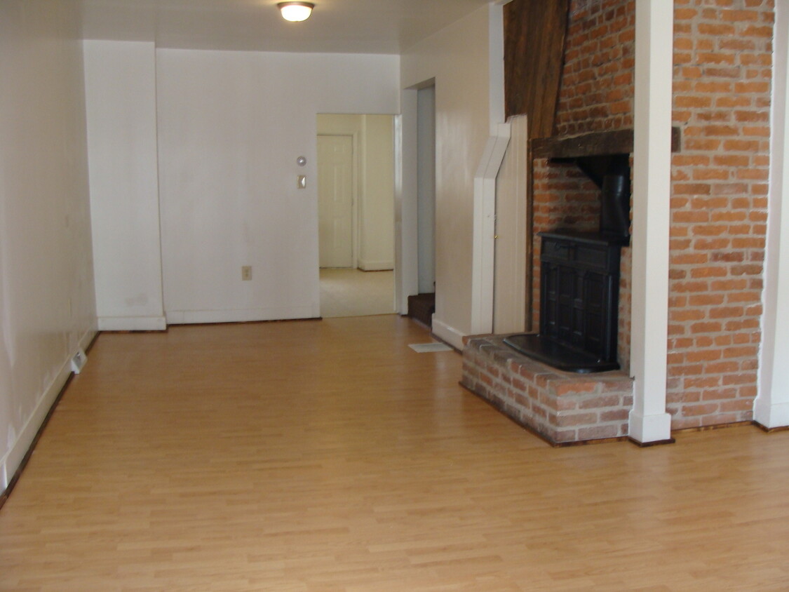 Foto principal - Pet Friendly 3 Bedroom House Near Revs Sta...