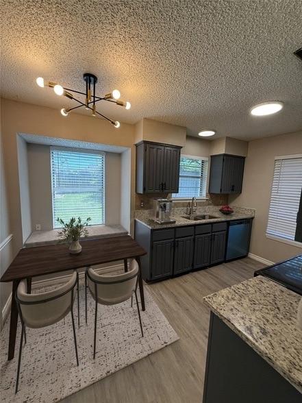 Foto del edificio - 9672 Windy Ridge Rd