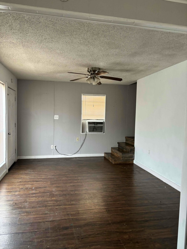 Building Photo - 801 Roseanne Dr