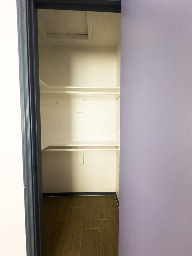 Building Photo - 11514 Teaside Dr