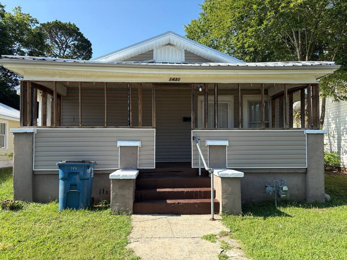 Primary Photo - Tarrant