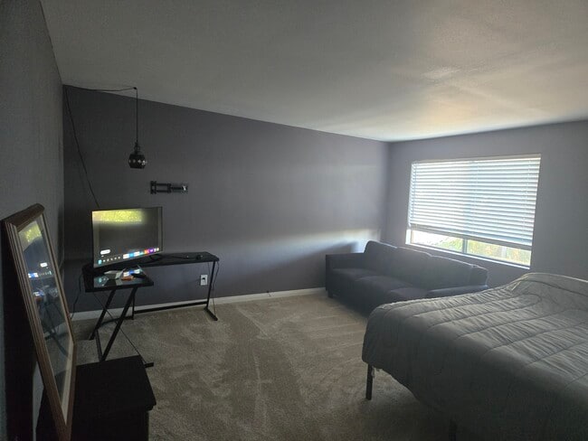 Foto del edificio - 1749 Old Mill Rd