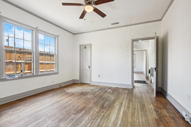 Foto del edificio - 570 Caddo St