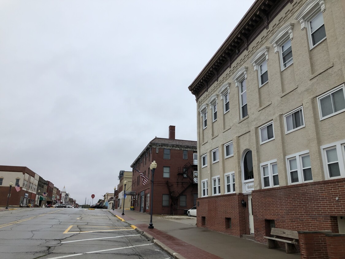 Building Photo - Courthouse View Apartments