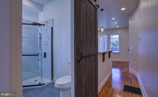 Foto del edificio - 537 N Plum St