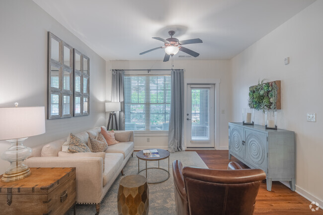 2BR, 2BA - 1,176SF - Living Room - Bees Ferry