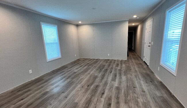 Building Photo - 49601 Au Lac Dr E