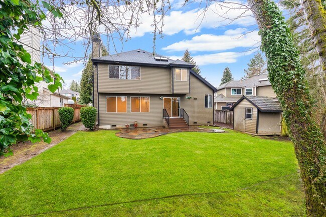 Building Photo - Next to Microsoft - Updated 4 Bedroom 2.5 ...