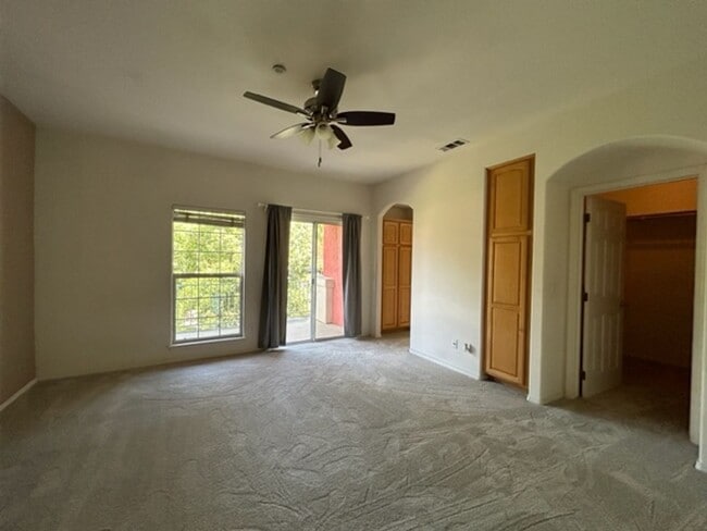 Foto del edificio - 2805 Garibaldi Ave