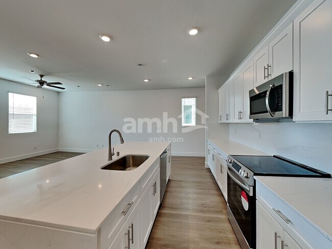 Foto del edificio - 4665 Flaming Ridge Trail
