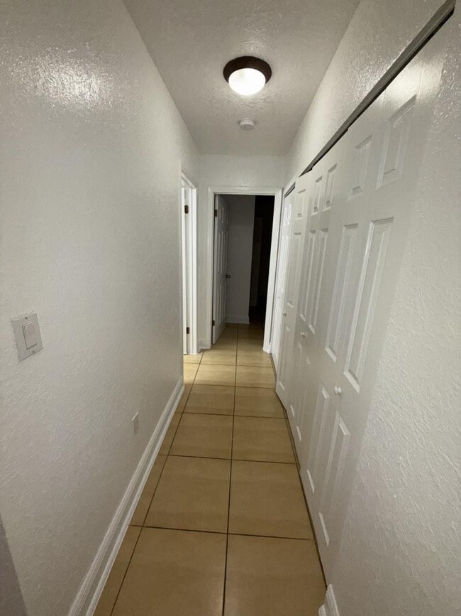 Foto del edificio - 8740 NW 40th St