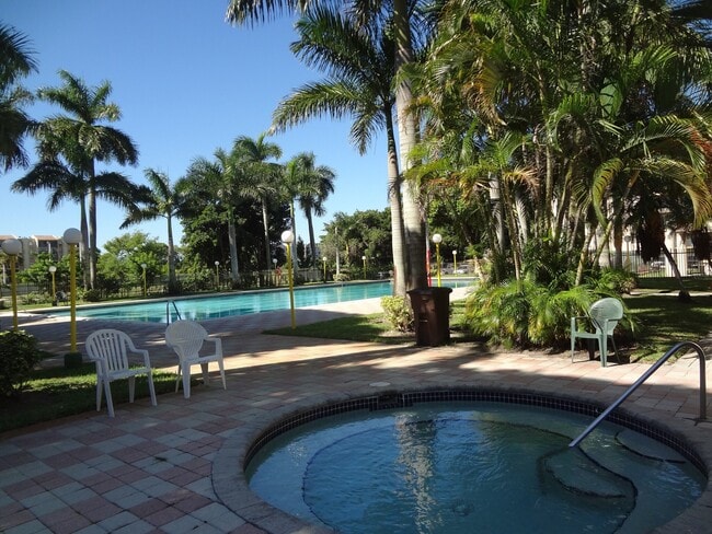 Foto del edificio - 9310 Fontainebleau Blvd
