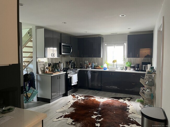 Foto del edificio - 211 Wardwell St