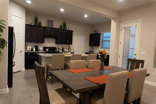 Foto del edificio - 1611 Arcilla St