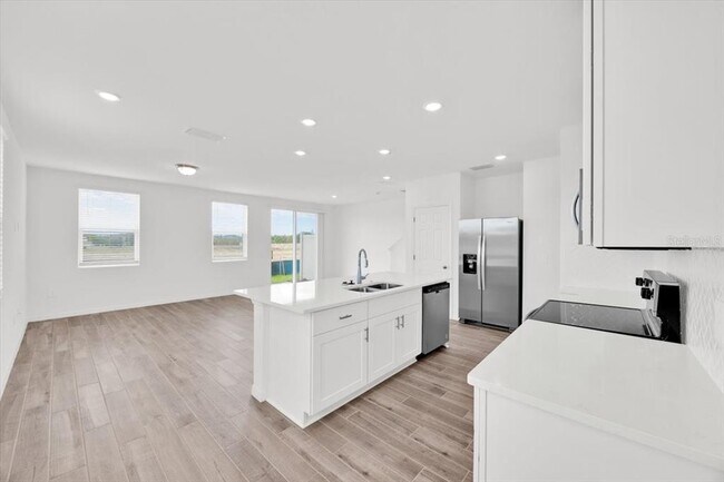 Foto del edificio - 16475 Happy Eagle Dr