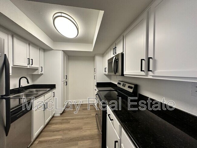 Photo - 3825 E Camelback Rd Apartment