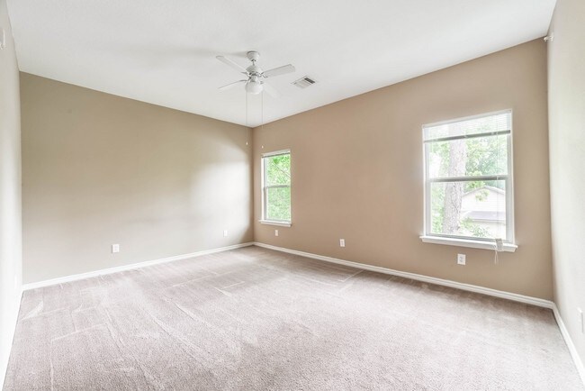 Interior Photo - 6010 Bender Rd