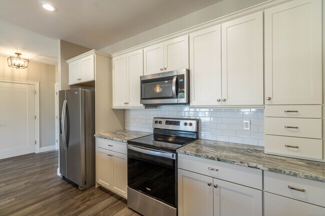 Foto del edificio - 502 Edgewater Cir