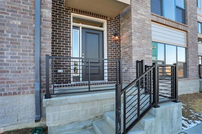 Foto del edificio - 11588 Fulham St