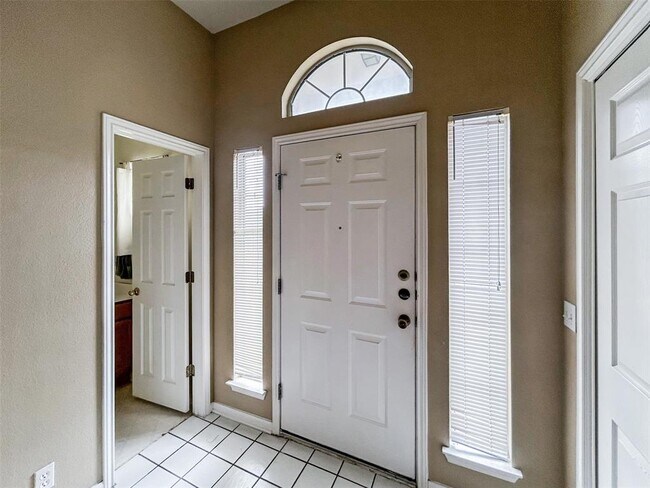 Building Photo - 904 Pecos Cove