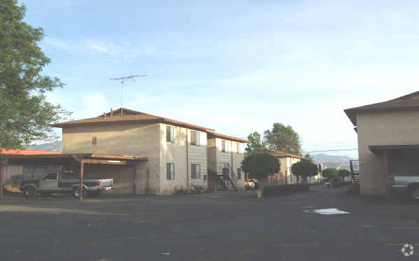 Foto del edificio - Banning Suites Motel