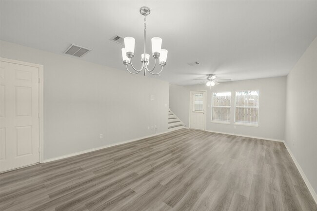 Foto del edificio - 750 Redwing Park Dr